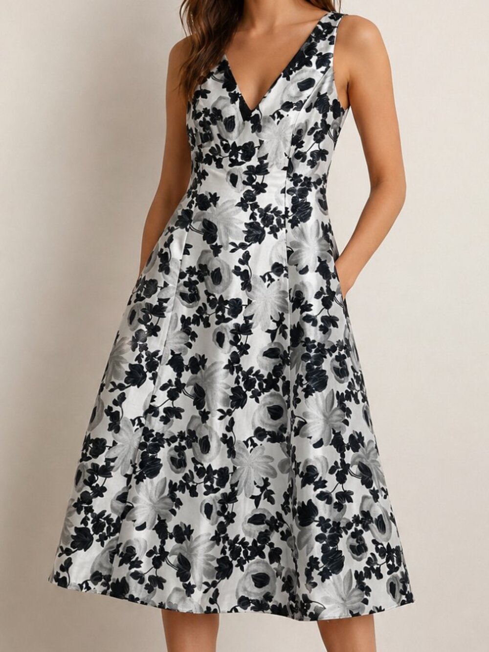 Adrianna Papell Metallic Floral Jacquard Dress 6 EUC Silver Black A-Line Midi